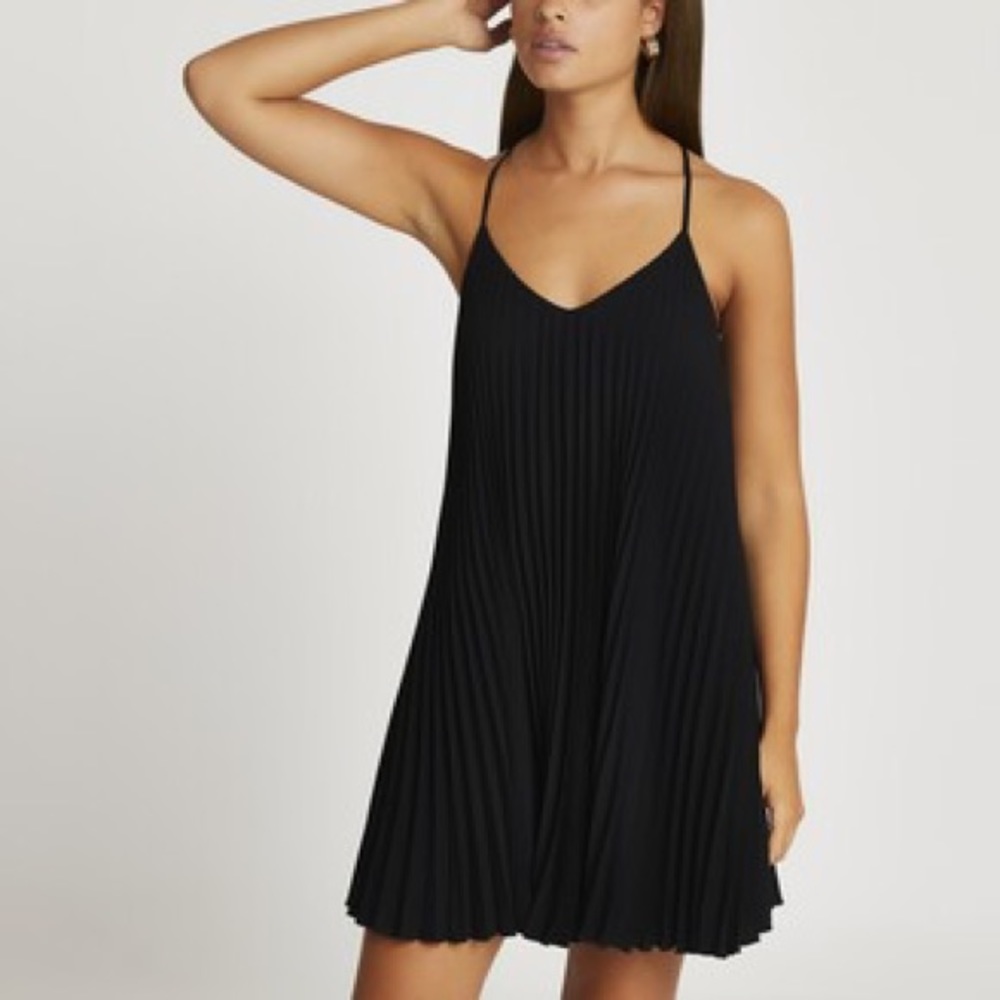 Romeo + Juliet Couture Black Pleated Mini Dress, Size Small, NWOT